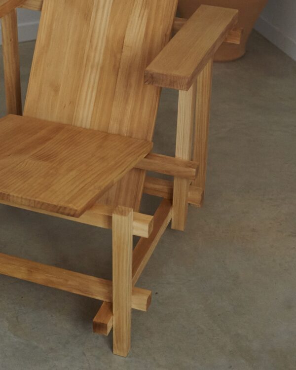 _DF07026 Red and Blue armchair