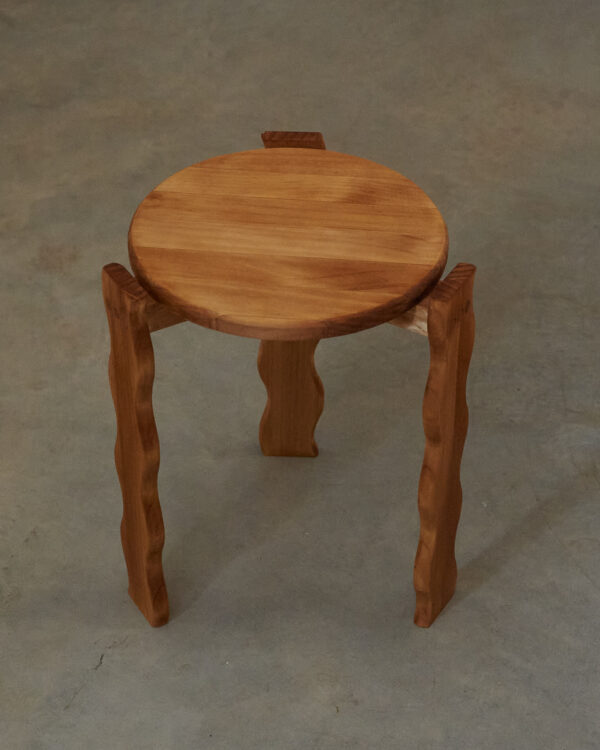 wavy stool
