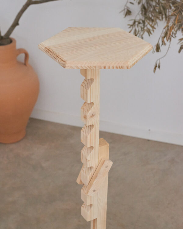 Height pedestal