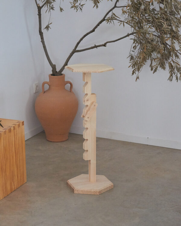 Height pedestal